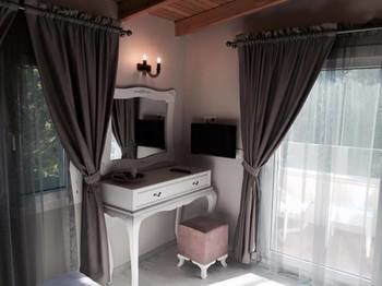 Erythros Boutique Hotel Ildir Екстер'єр фото