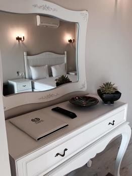 Erythros Boutique Hotel Ildir Екстер'єр фото